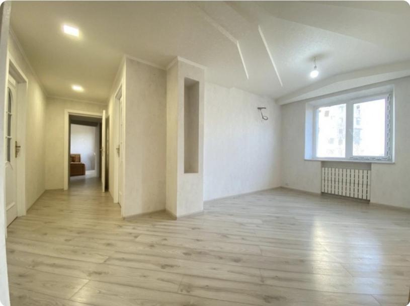 Квартира, 4-кімн., Харьков, 2 Северная Салтовка, Леся Сердюка (Командарма Корка)