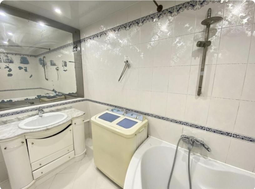 Квартира, 4-кімн., Харьков, 2 Северная Салтовка, Леся Сердюка (Командарма Корка)