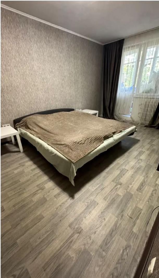 Квартира, 1-кімн., Харьков, 606м/р, Тракторостроителей просп.