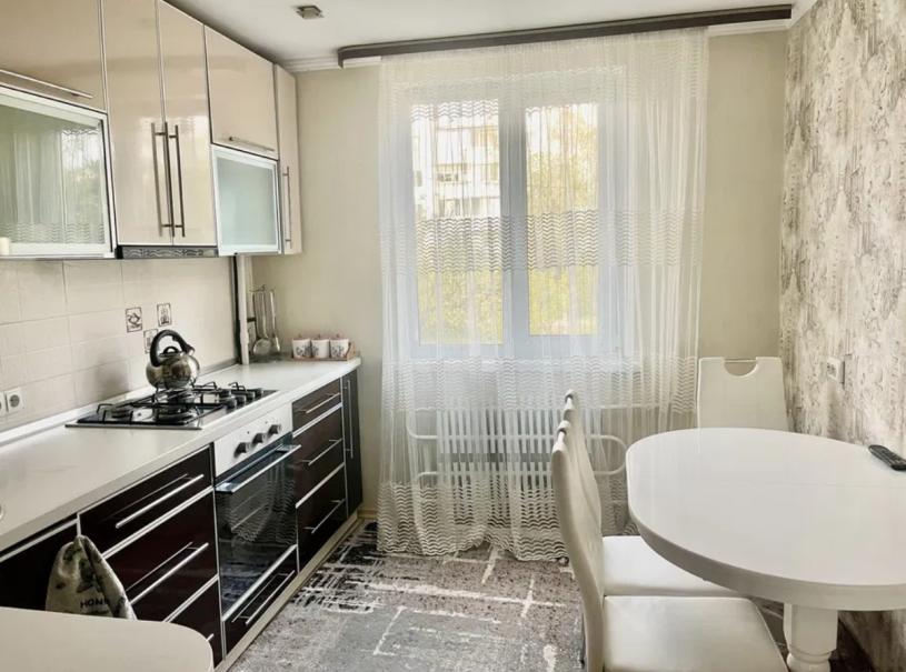 Квартира, 3-кімн., Клугино-Башкировка, Чугуевский район, Горишного