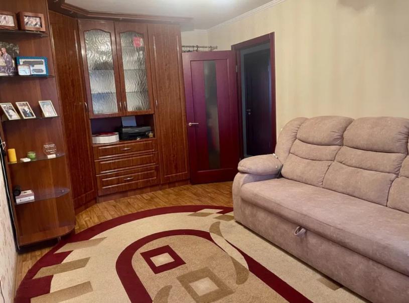 Квартира, 3-кімн., Клугино-Башкировка, Чугуевский район, Горишного