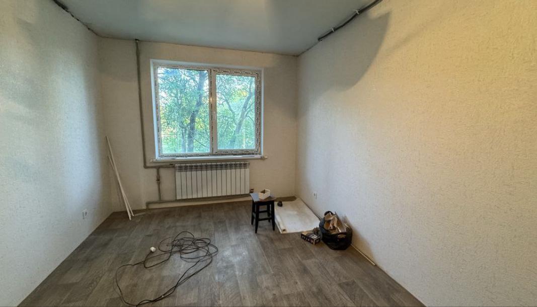 Квартира, 2-кімн., Чугуев, Чугуевский район