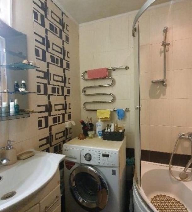 Квартира, 4-кімн., Харьков, 522м/р, Непокоренных (Героев Труда)