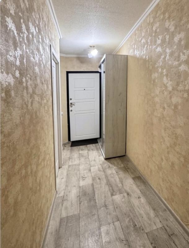 Квартира, 3-кімн., Харьков, 607м/р, Непокоренных (Героев Труда)