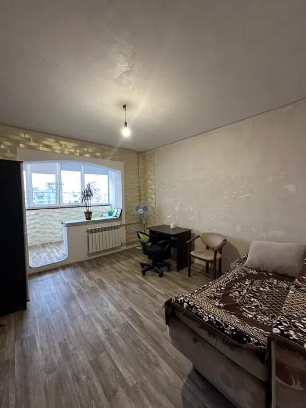 Квартира, 3-кімн., Харьков, Песочин, Набережный взд