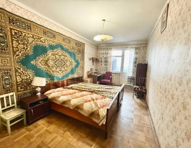 Квартира, 3-кімн., Харьков, 604м/р, Руслана Плоходько (Эйдемана)