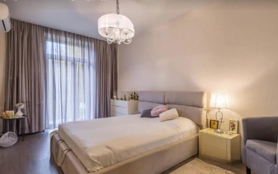 Квартира, 2-кімн., Харьков, Госпром, Культуры (Калинина, Свердлова, Советская Советский 3 пер.)