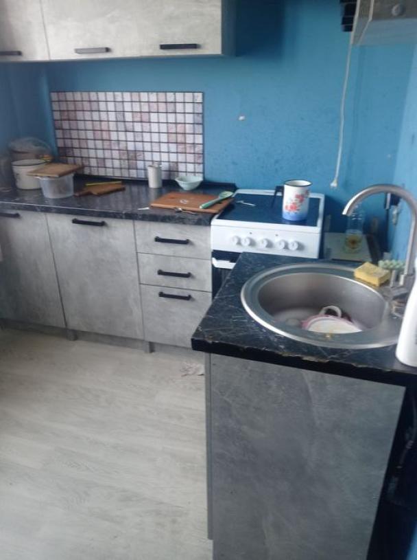 Квартира, 3-кімн., Харьков, Рогань жилмассив, 92-й бригады (Грицевца)