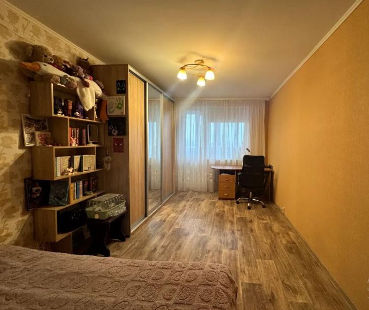 Квартира, 3-кімн., Харьков, Холодная Гора, Ильинская