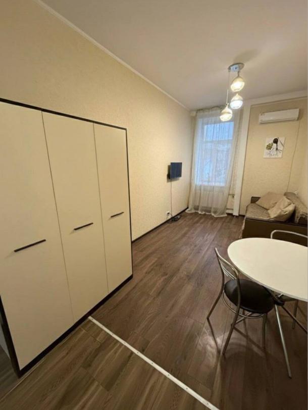 Купить гостинка, Харьков, Центр, Нетеченская набережная