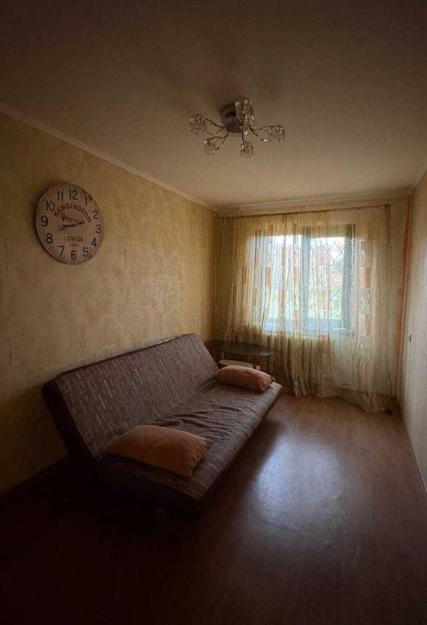 Квартира, 2-кімн., Харьков, 606м/р, Тракторостроителей просп.