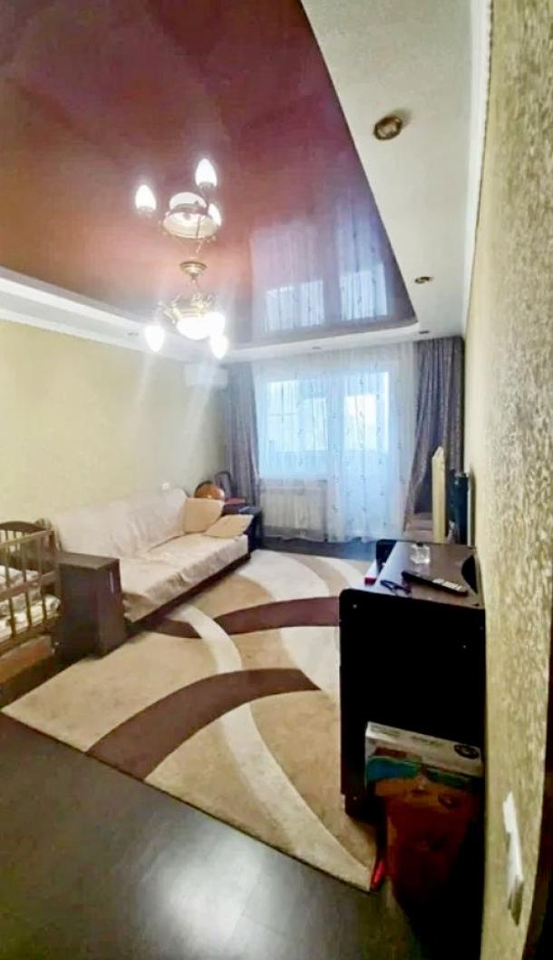 Квартира, 2-кімн., Чугуев, Чугуевский район, Харьковская