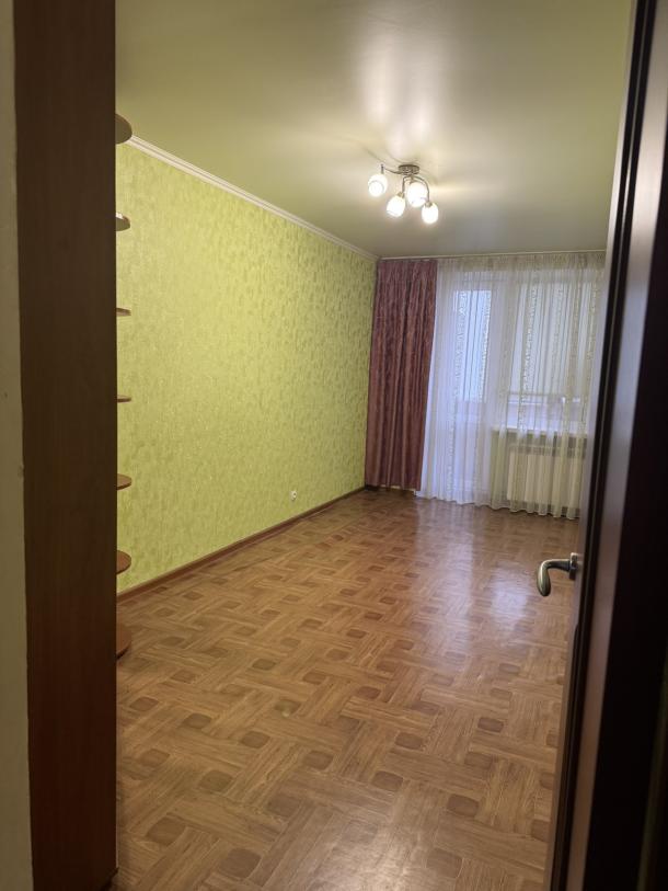 Квартира, 3-кімн., Харьков, Новые Дома, Льва Ландау пр.