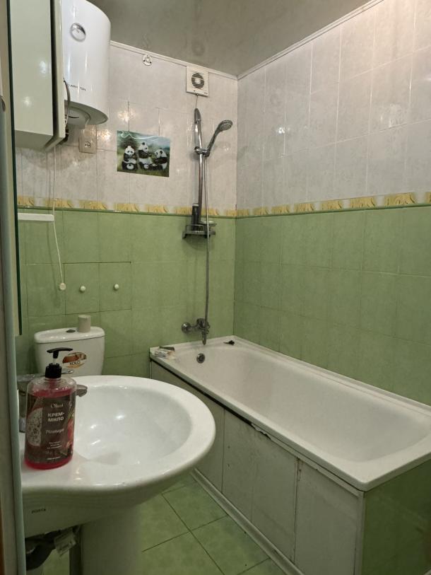 Квартира, 3-кімн., Харьков, Новые Дома, Льва Ландау пр.