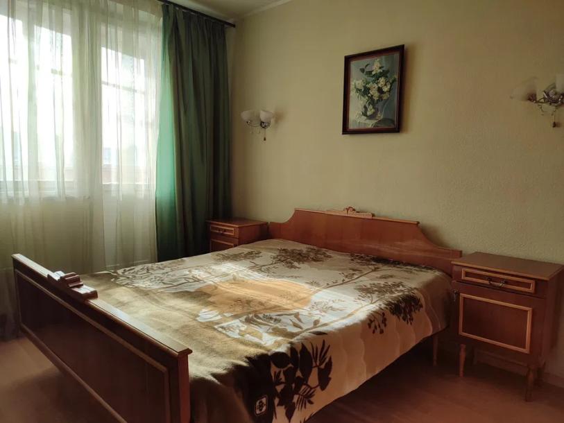 Квартира, 3-кімн., Харьков, Холодная Гора, Петра Болбочана (Клапцова)