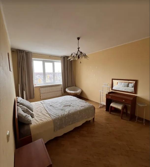 Квартира, 4-кімн., Харьков, Алексеевка, Ахсарова