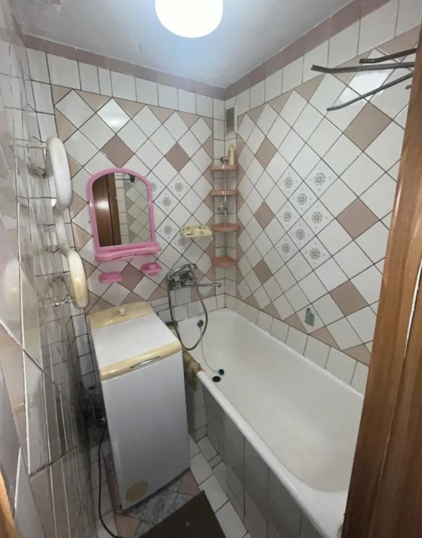 Квартира, 2-кімн., Харьков, 607м/р, Тракторостроителей просп.