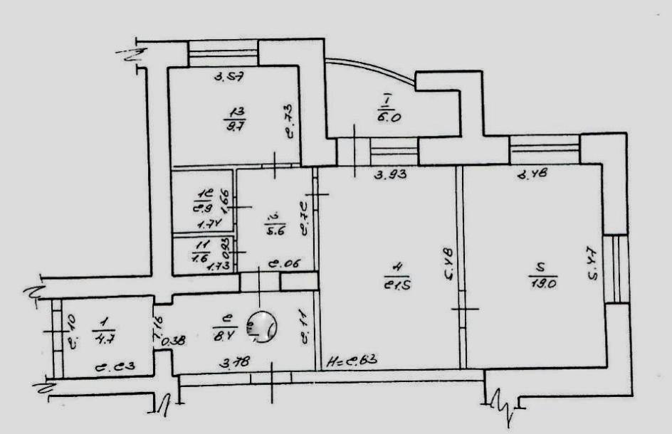 Квартира, 3-кімн., Харьков, Завод Малышева метро, Героев Харькова пр-т