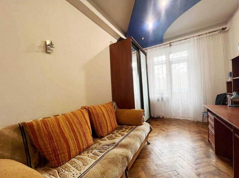 Квартира, 3-кімн., Харьков, Госпром, Культуры (Калинина, Свердлова, Советская Советский 3 пер.)