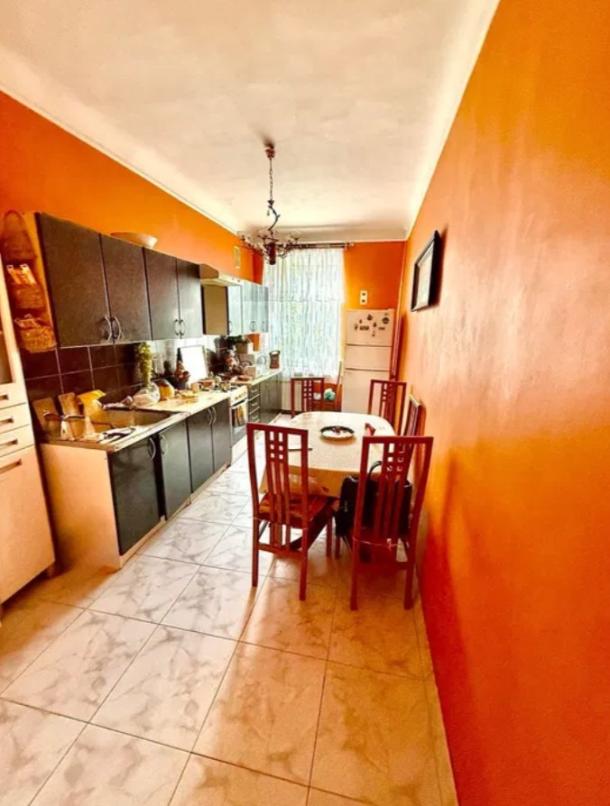 Квартира, 3-кімн., Харьков, ХТЗ, Библика