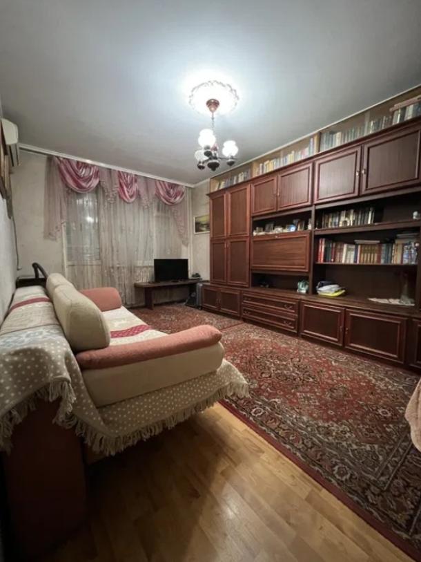 Квартира, 3-кімн., Харьков, Спортивная метро, Фесенковский в-зд