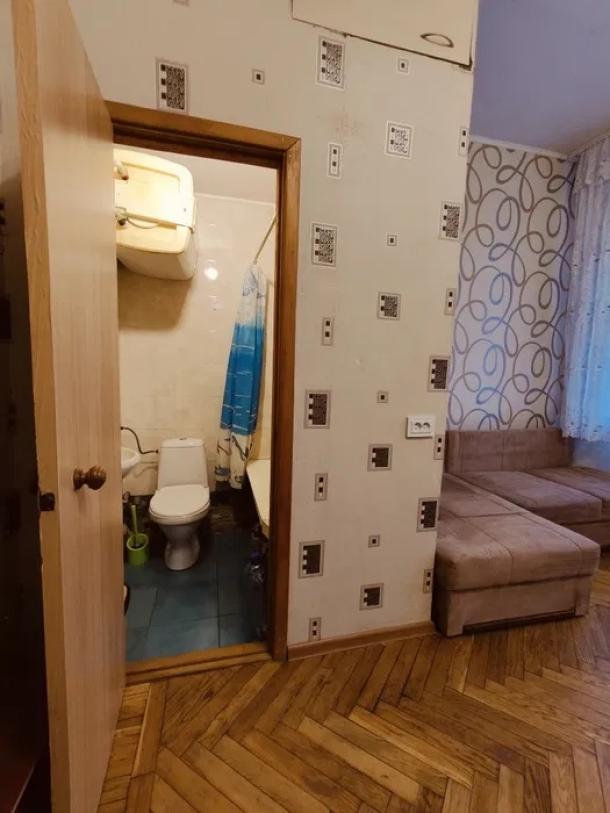 Гостинка, Харьков, Спортивная метро, Добровольцев (Молодой Гвардии)