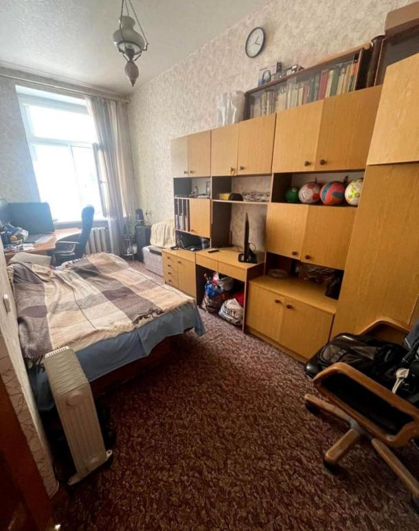 Квартира, 3-кімн., Харьков, Госпром, Независимости пр. (Правды пр.)