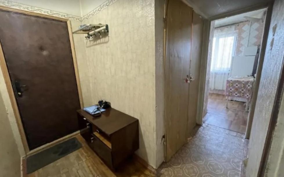 Квартира, 2-кімн., Харьков, 604м/р, Тракторостроителей просп.