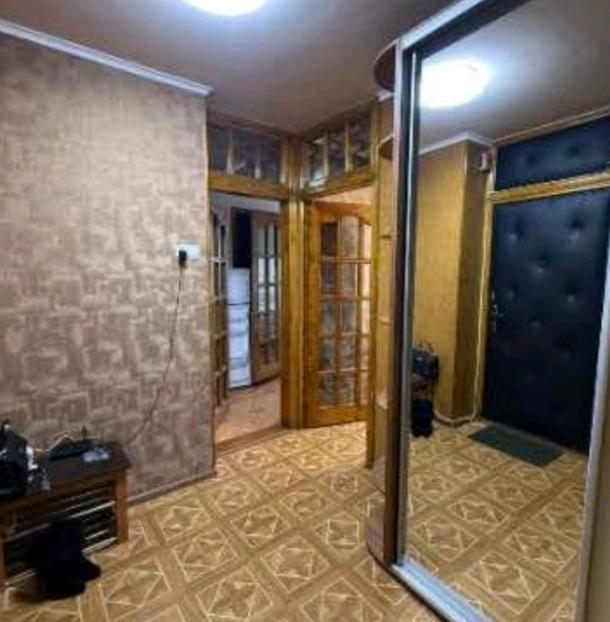 Квартира, 2-кімн., Харьков, 522м/р, Непокоренных (Героев Труда)