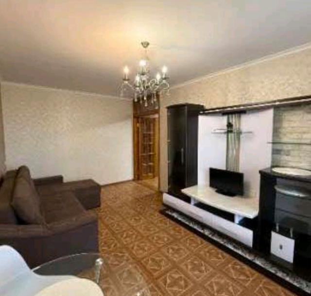 Квартира, 2-кімн., Харьков, 522м/р, Непокоренных (Героев Труда)