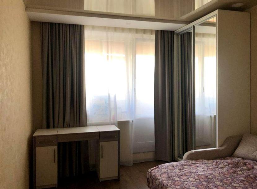 Квартира, 3-кімн., Харьков, 520м/р, Академика Павлова пер.