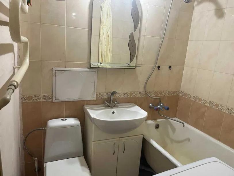 Квартира, 1-кімн., Харьков, Павлово Поле, 23 Августа