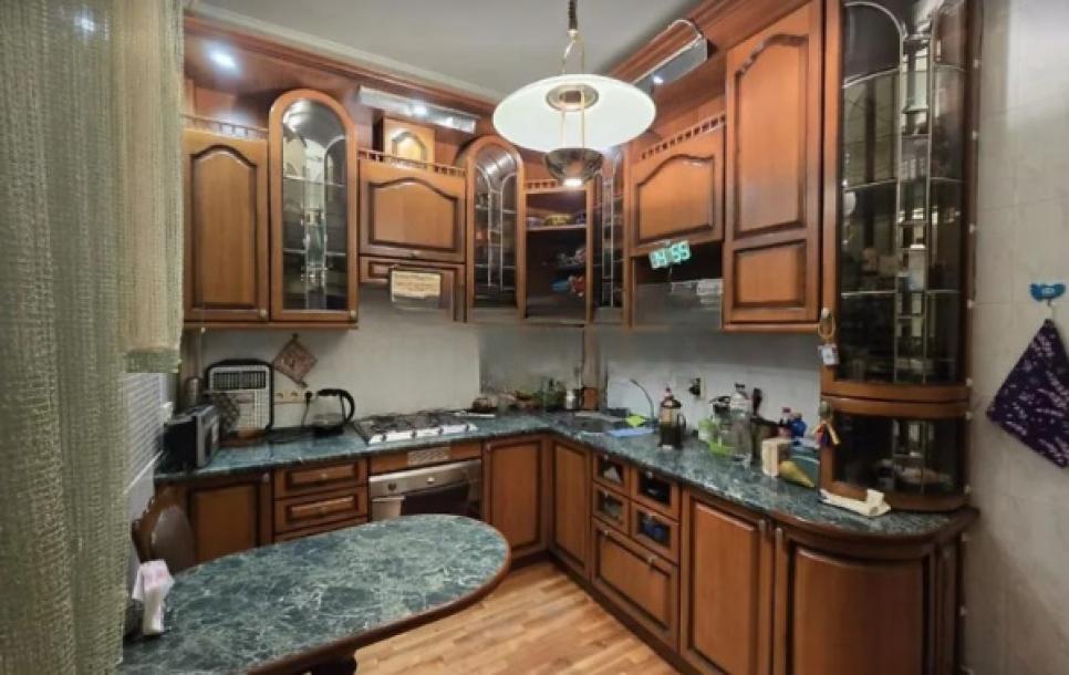 Квартира, 3-кімн., Харьков, Нагорный, Студенческая