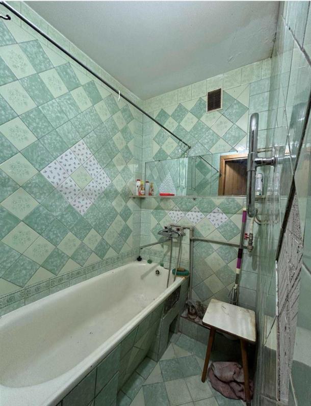 Квартира, 2-кімн., Харьков, 531м/р, Непокоренных (Героев Труда)