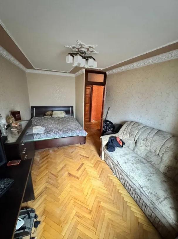 Квартира, 3-кімн., Харьков, Гагарина метро , Аэрокосмический просп. (Гагарина проспект)