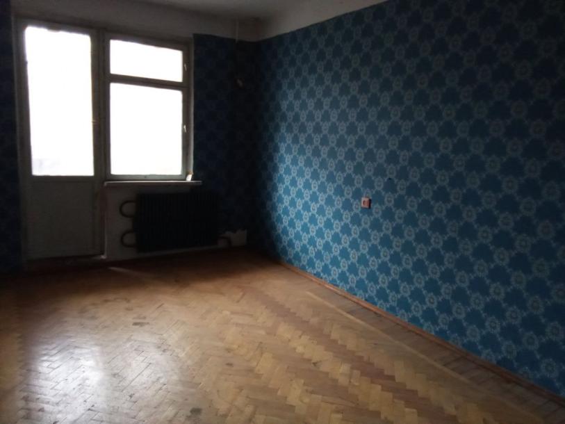 Квартира, 3-кімн., Харьков, 602м/р, Амосова