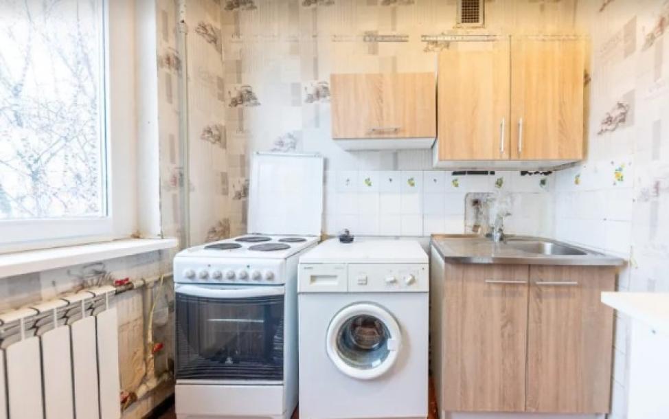 Квартира, 3-кімн., Харьков, Алексеевка, Ахсарова