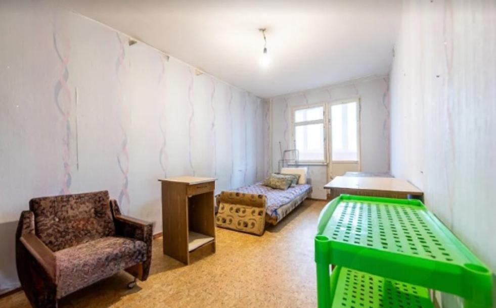 Квартира, 3-кімн., Харьков, Алексеевка, Ахсарова