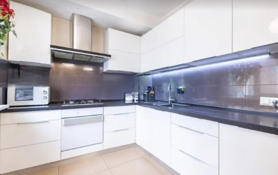 Квартира, 3-кімн., Харьков, Масельского метро, Героев Харькова пр-т