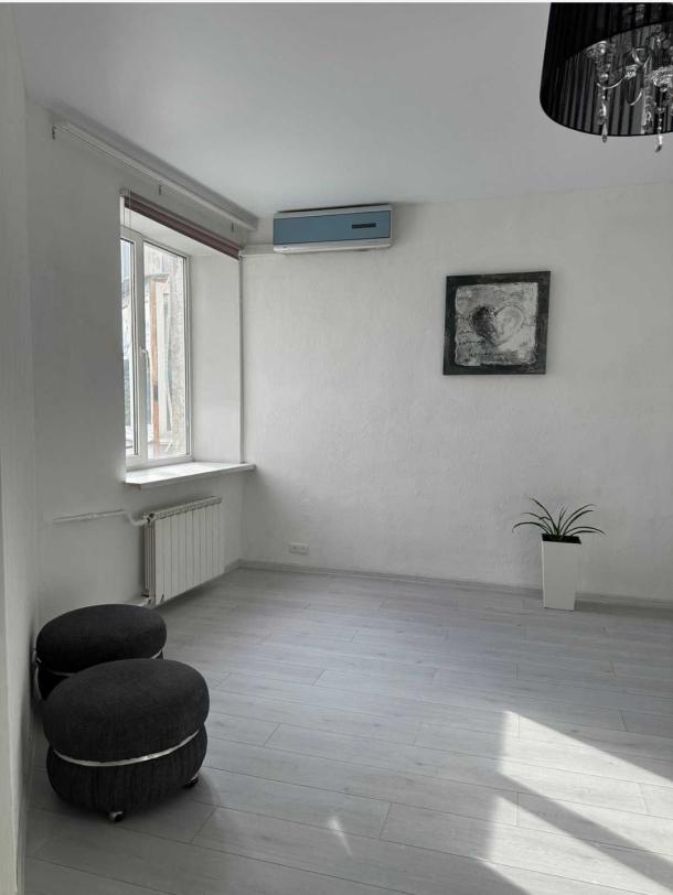 Квартира, 2-кімн., Харьков, Нагорный, Алчевских