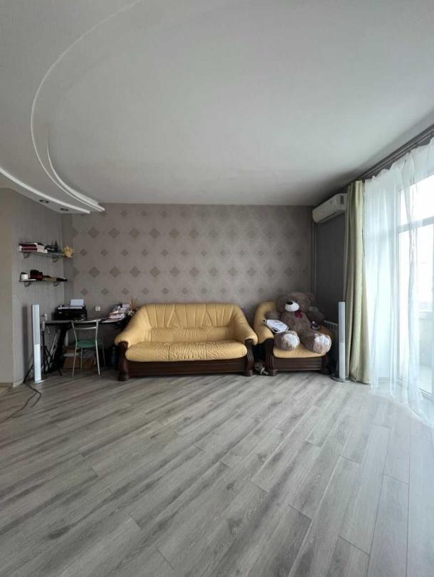 Квартира, 2-кімн., Харьков, Защитников Украины метро, Героев Харькова пр-т