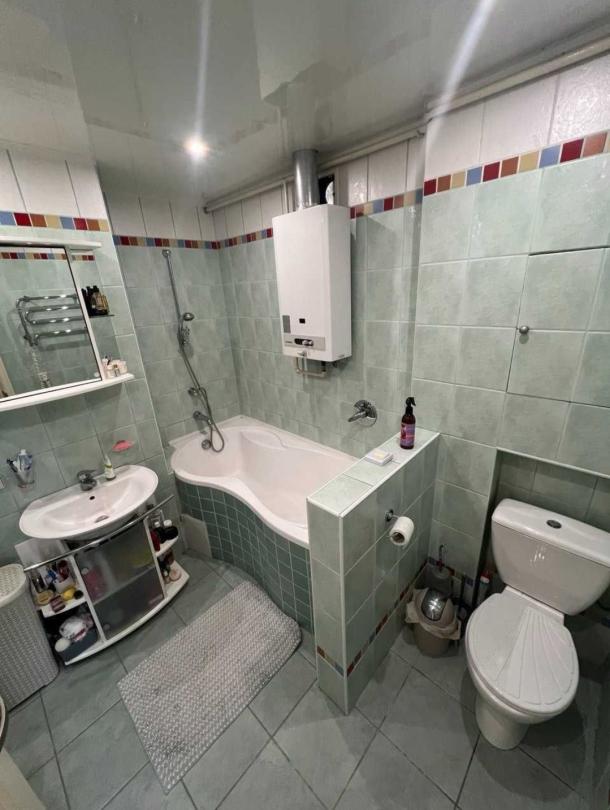 Квартира, 2-кімн., Харьков, Защитников Украины метро, Героев Харькова пр-т