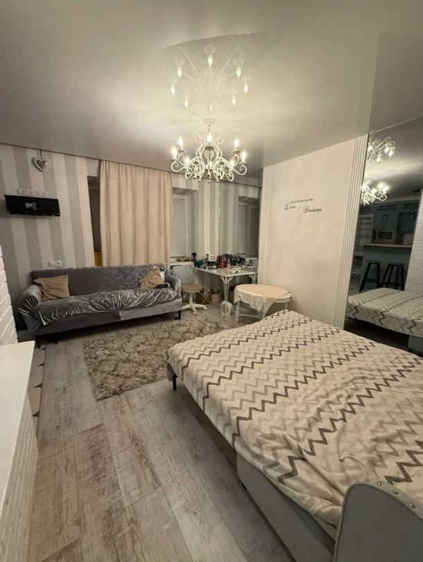 Квартира, 2-кімн., Харьков, Павлово Поле, Космонавтов