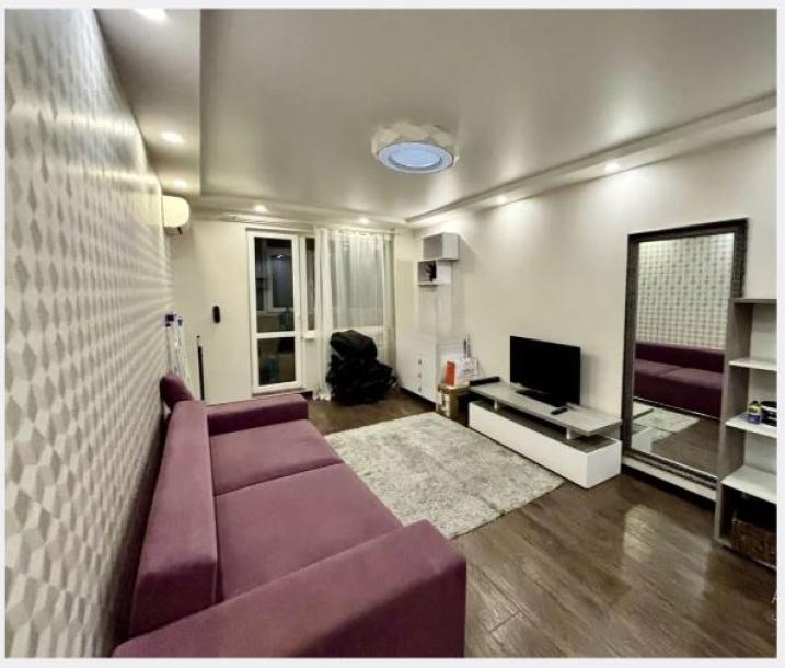 Квартира, 2-кімн., Харьков, 522м/р, Непокоренных (Героев Труда)