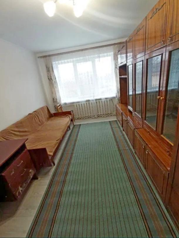 Квартира, 3-кімн., Чугуев, Чугуевский район, Староникольская (К. Либкнехта)