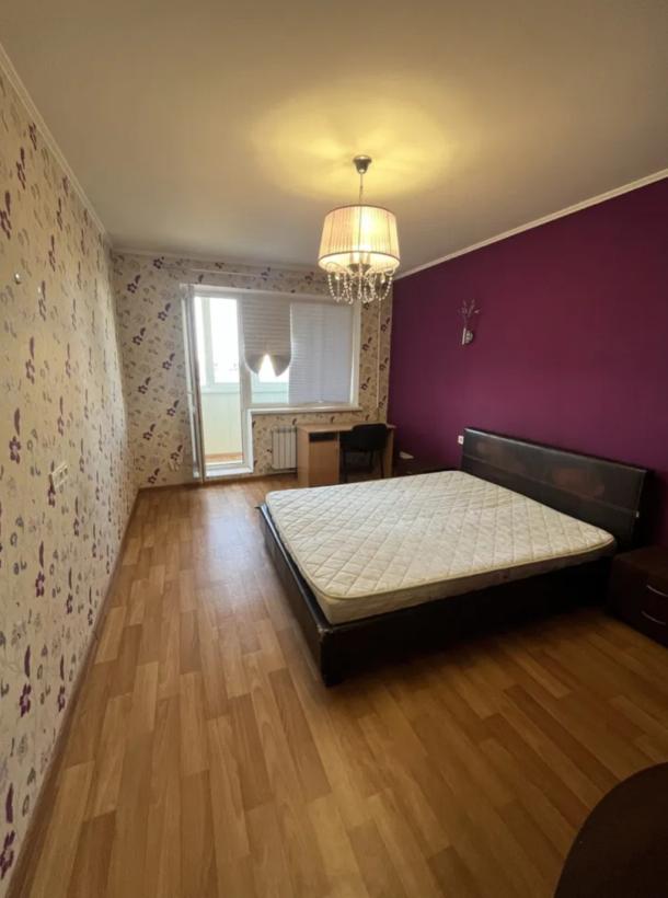 Квартира, 3-кімн., Харьков, Павловка, Клочковская