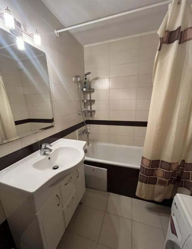 Квартира, 3-кімн., Харьков, Павловка, Клочковская