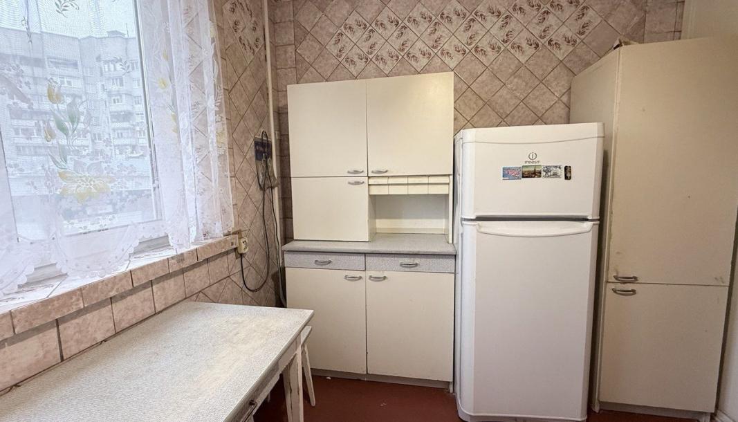 Квартира, 3-кімн., Харьков, Горизонт, Героев Харькова пр-т