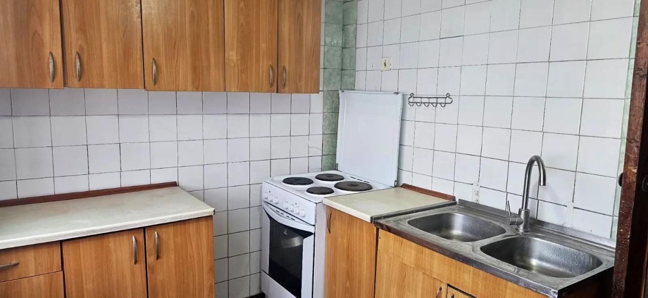 Квартира, 3-кімн., Харьков, 626м/р, Единства (Краснодарская)