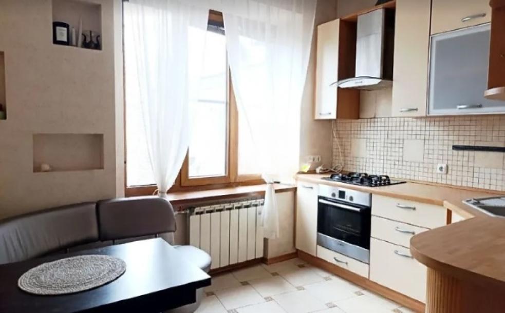 Квартира, 2-кімн., Харьков, Нагорный, Свободы